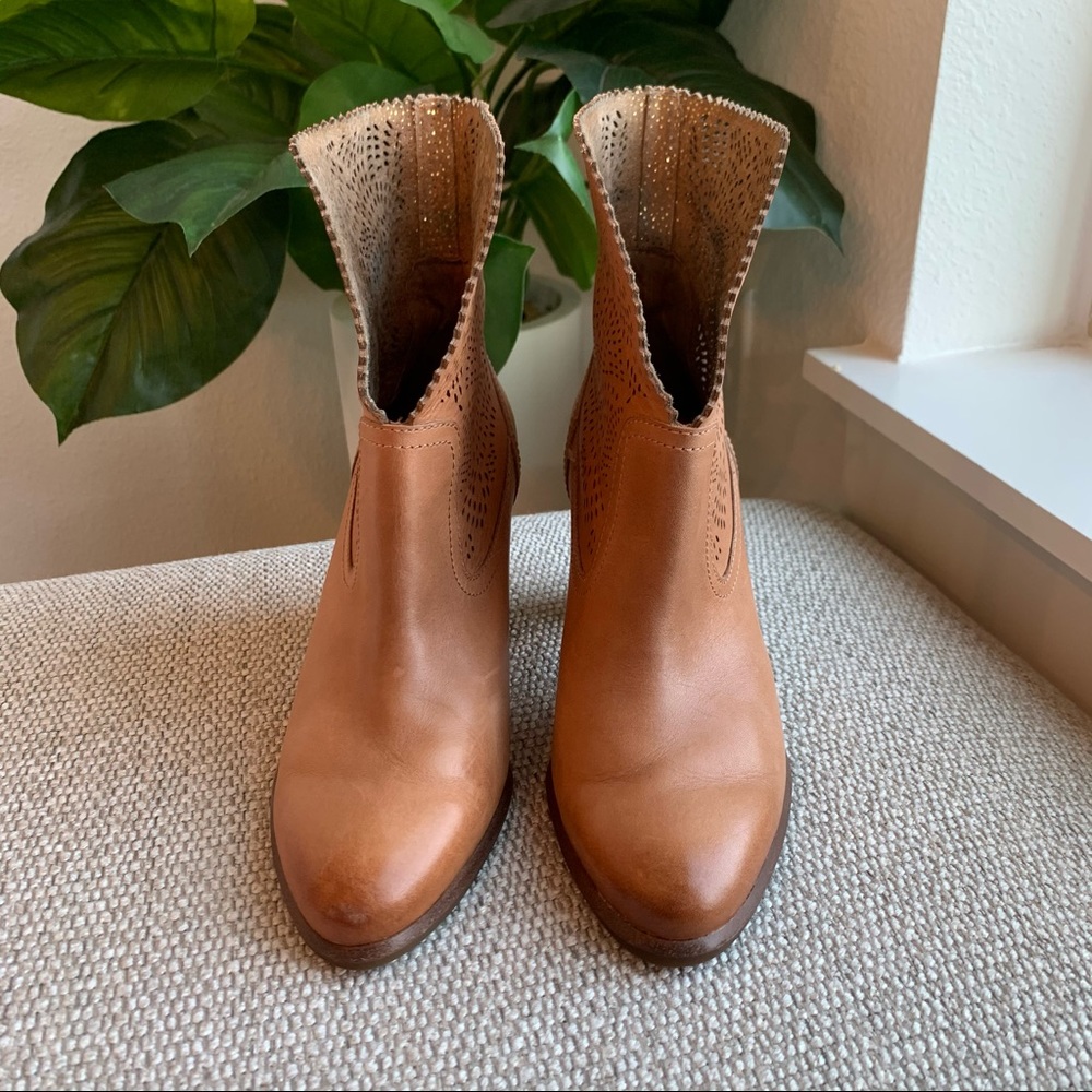 UGG Australia Thames Seaweed Perf Leather Booties